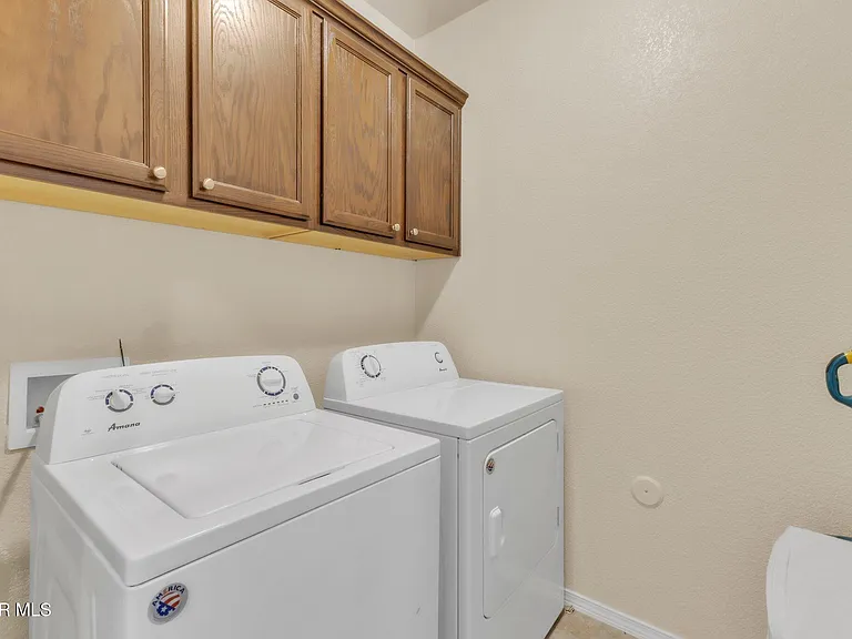 7359 Burntside Ln — Photo 10