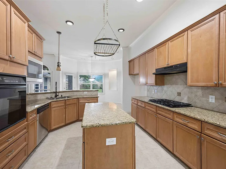 1511 Baldridge Ln — Photo 5