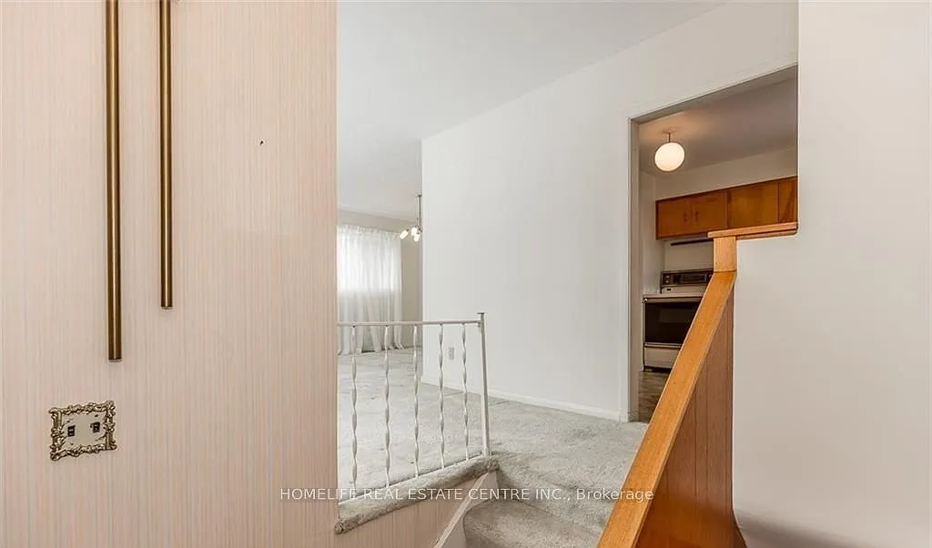 3 bed, $2,400 — Photo 3
