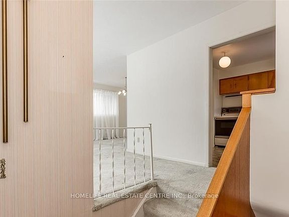 3rd image of 28 Pratt Rd