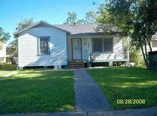 744 9th St, Port Arthur, TX 77640