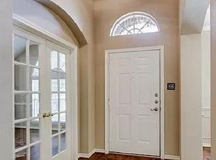 1112 Courtney Ln #1, Lewisville, TX 75077