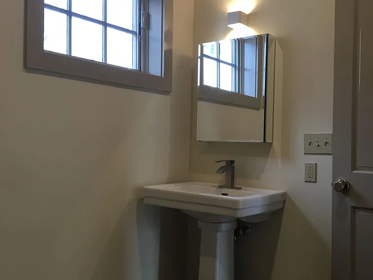360-362 Main St — Photo 11