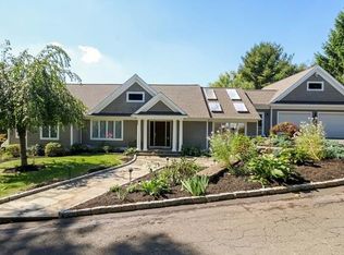 5 Overlook Ter, Danbury, CT 06811