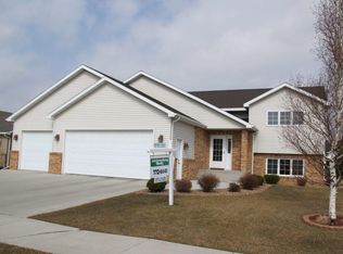 862 49th Ave S, Grand Forks, ND 58201