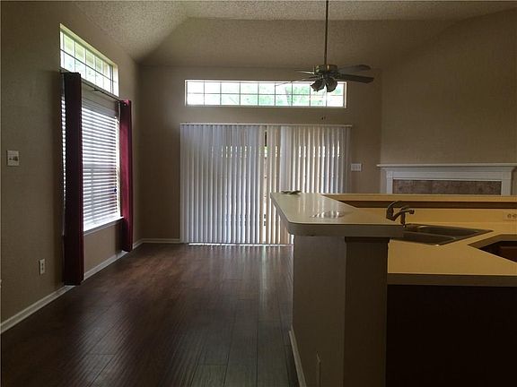 3rd image of 6700 Gamay Cir