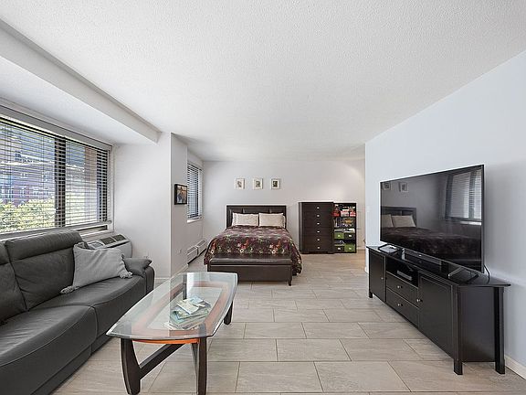 5th image of 77 Fulton St APT 8G