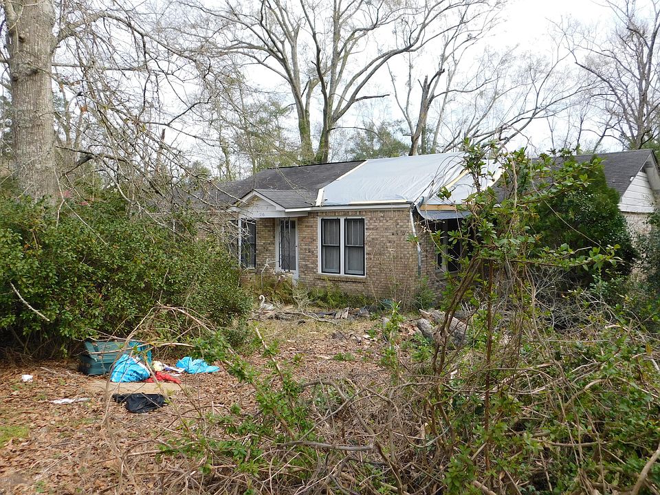 2nd image of 536 Mill St