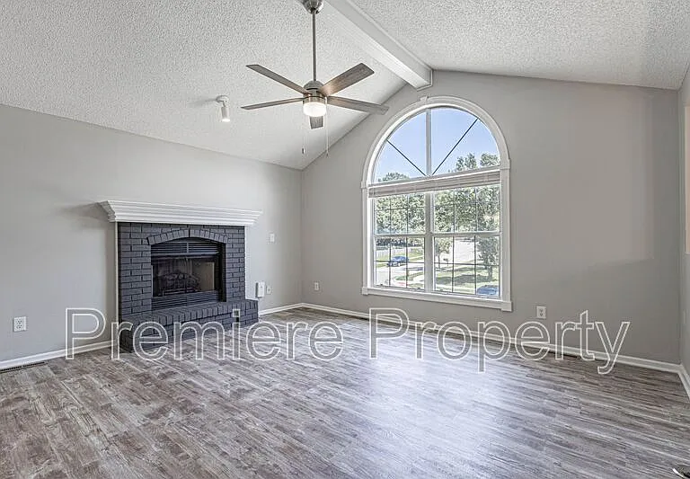 7408 N Atkins Ave — Photo 3