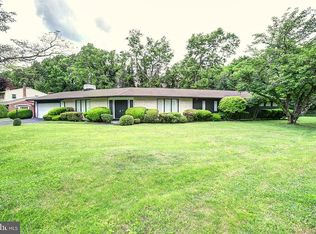 13126 Woodburn Dr, Hagerstown, MD 21742