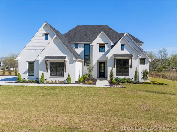 17823 E White Tail Cv, Owasso, OK 74055