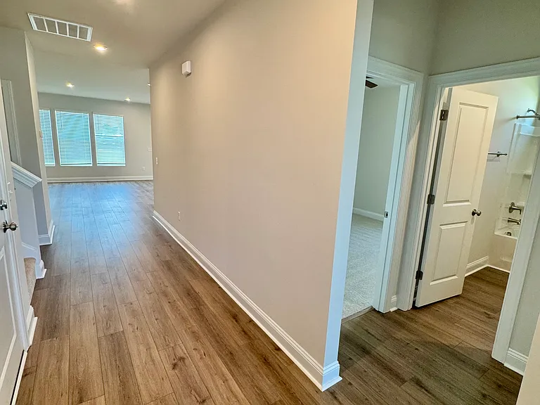 7446 Linda Vista Ln — Photo 3