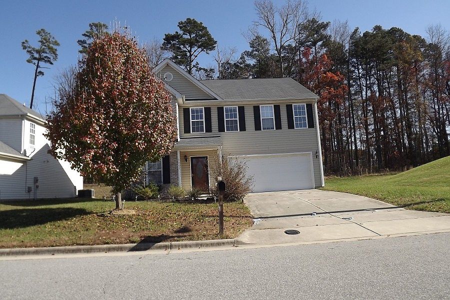 1st image of 3007 Woodbluff Dr