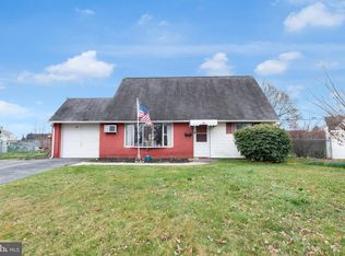 84 Cobalt Ridge Dr N, Levittown, PA 19057