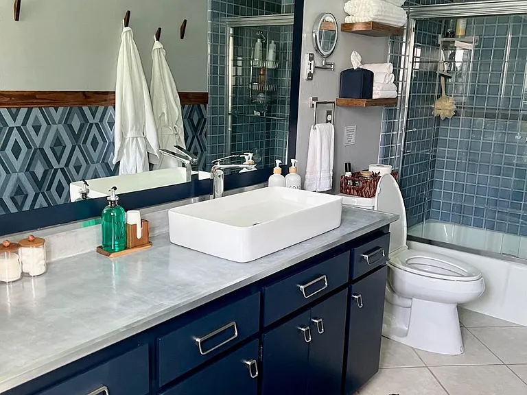Ensuite bathroom