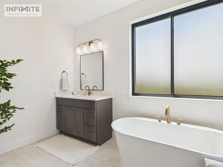 374 Cushing Ln — Photo 16