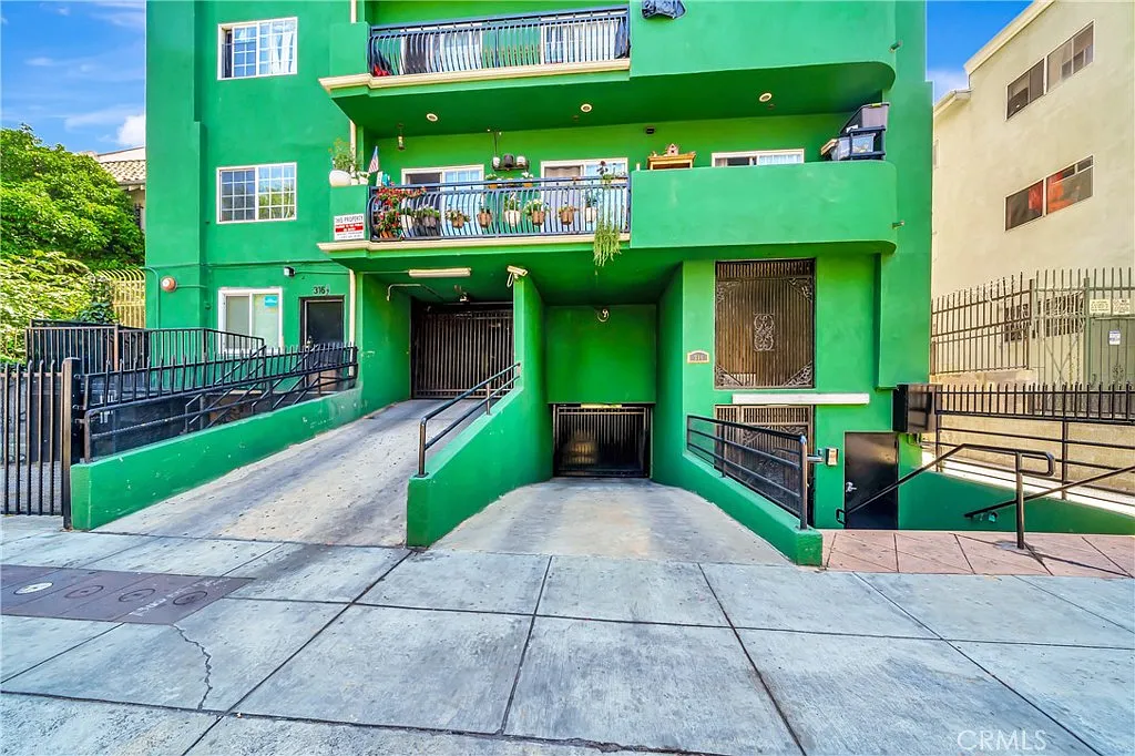 1 bed, 552 sqft, $1,800 — Photo 1