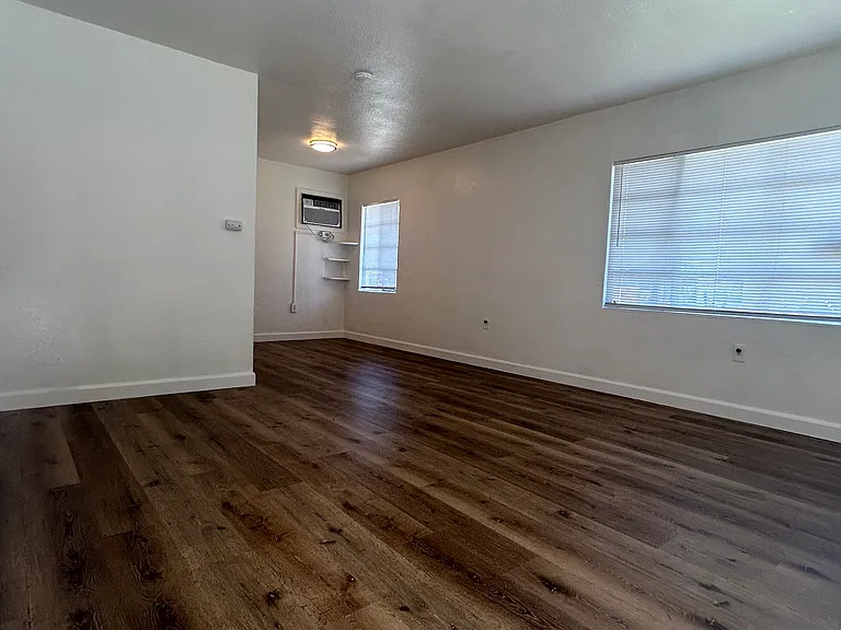 3223 E Clinton Ave #3223 — Photo 1