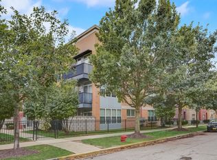 2235 W Maypole Ave UNIT 303, Chicago, IL 60612