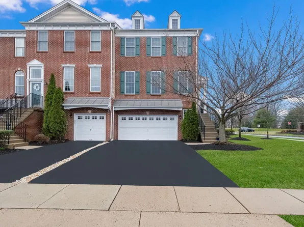 3011 Dorchester St E #128, Furlong, PA 18925