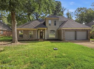 412 Meadowgreen Ln, Canton, MS 39046