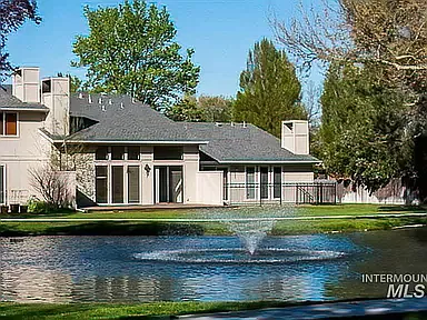 2930 S Raindrop Dr Photo 1