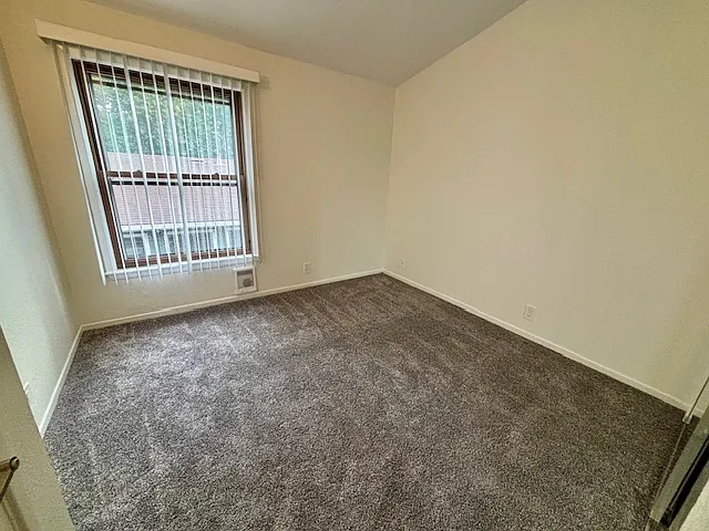 Dela Vina Apartments — Photo 14