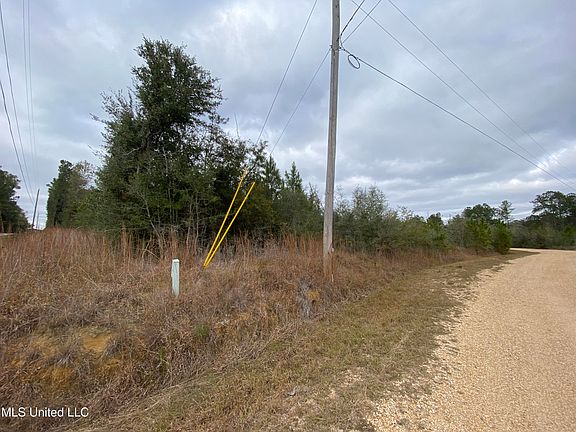 2nd image of 3600 Road 528