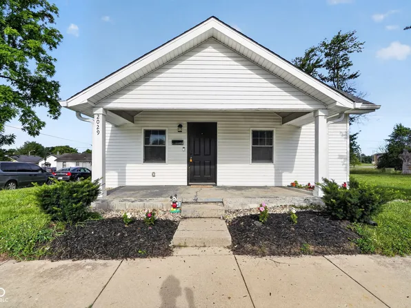 2029 Hendricks St, Anderson, IN 46016