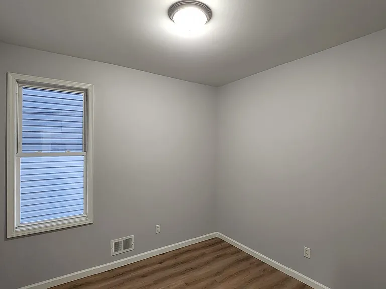 1010 Flora St #1 — Photo 8
