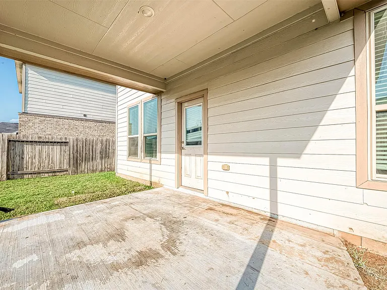 223 Sintra Lake Way — Photo 36