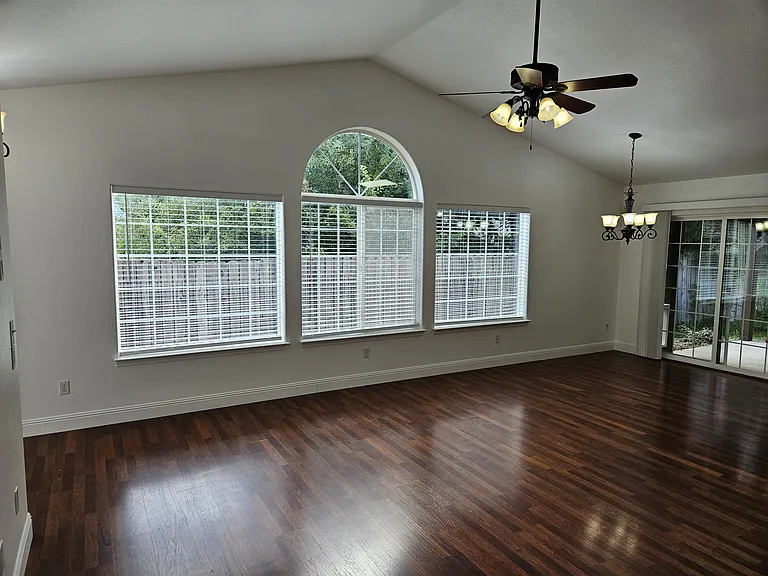 602 Mountain View Dr — Photo 15