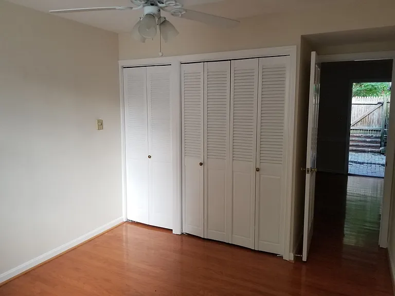 321 Wilkes St — Photo 37