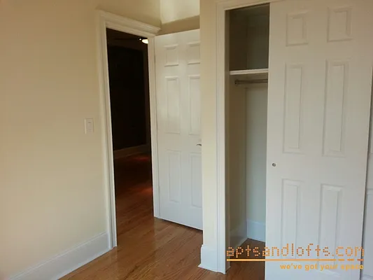 Rented by aptsandlofts.com | media 26