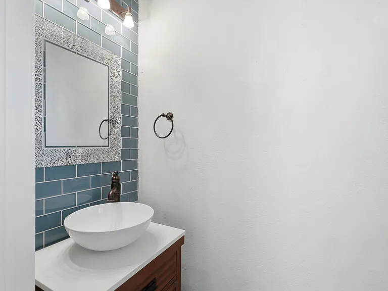 2607 Clearview Cir — Photo 14