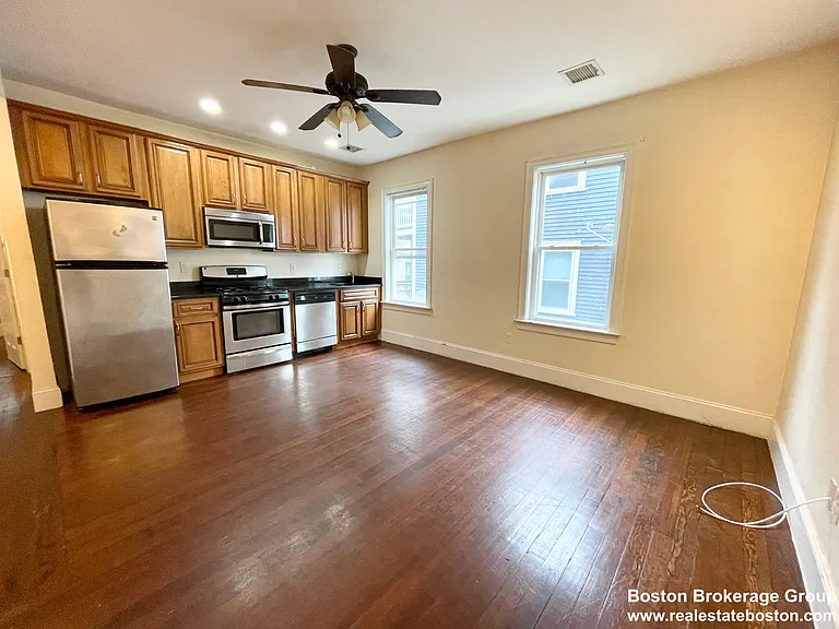 178 Hillside St #2 — Photo 8