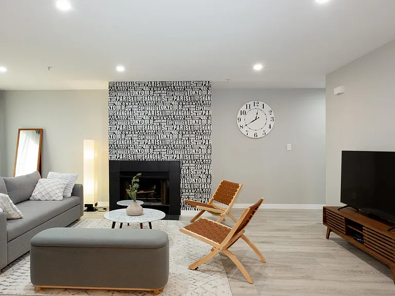 451 S Oakland Ave #10 — Photo 2