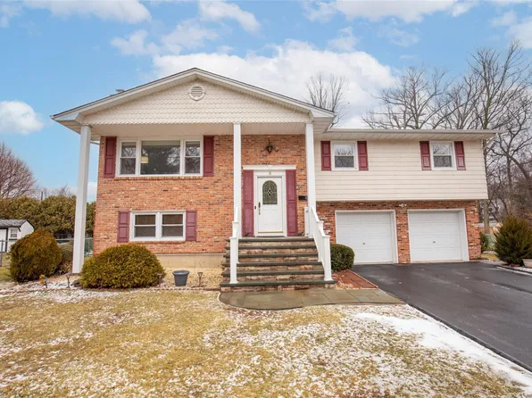 5 Glen Rose Court, West Nyack, NY 10994