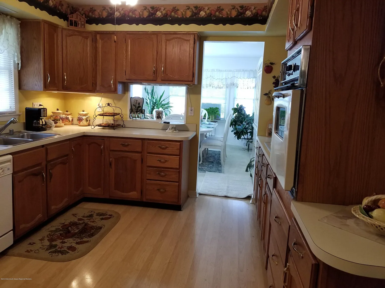 110 Lauren Ln photo 1