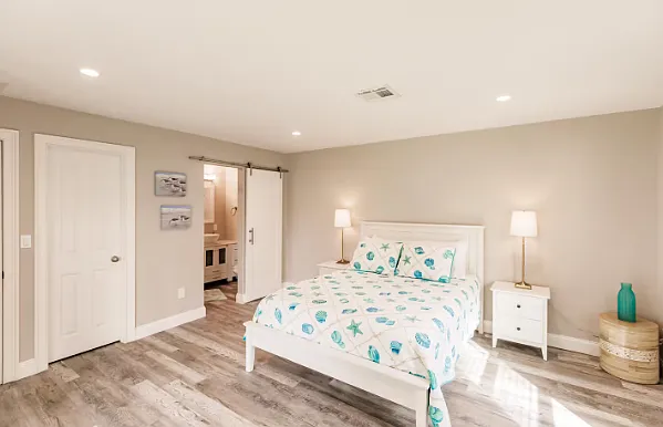 4 bed, 1740 sqft, $9,750 — Photo 2