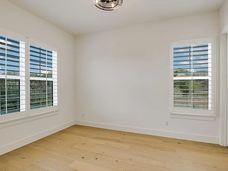 935 Wesley Ridge Dr — Photo 19