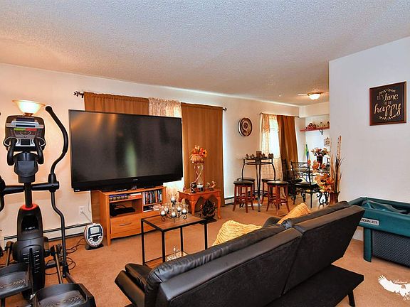 4th image of 81 Slater Dr
