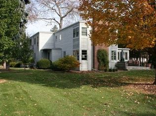 3517 North Bay Dr, Racine, WI 53402