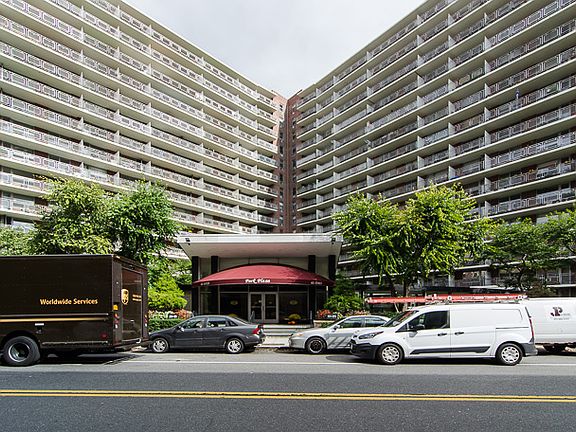 2nd image of 6115 97th St APT 7B