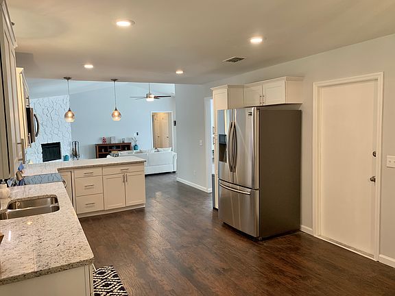 4th image of 13621 Picarsa Dr
