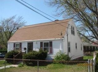 25 Friendship Rd, Hyde Park, MA 02136