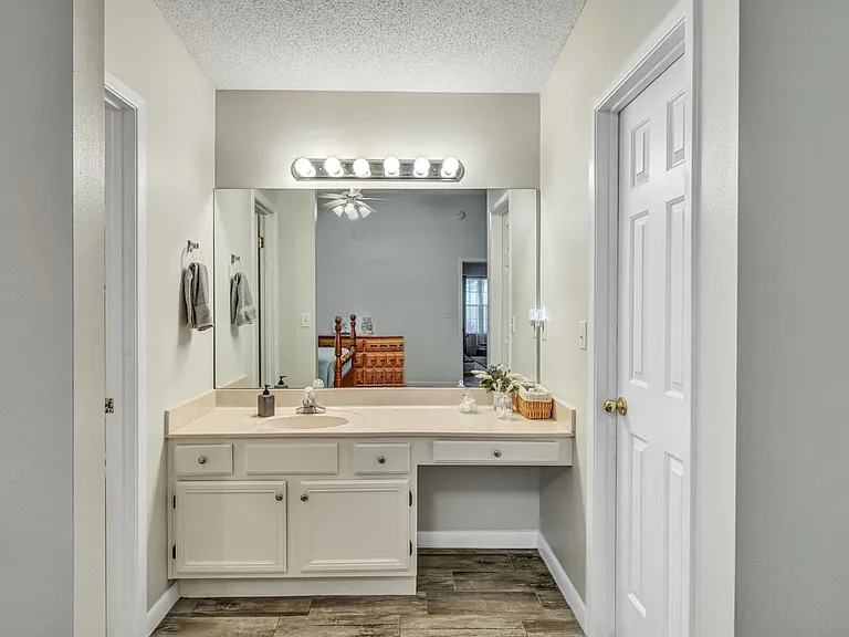 1696 Valparaiso Blvd — Photo 26