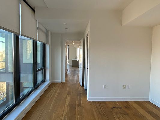 5th image of 180 Nassau St APT 10K