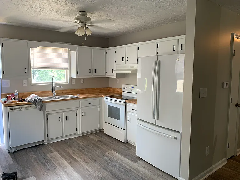 239 Donalynn Dr — Photo 4
