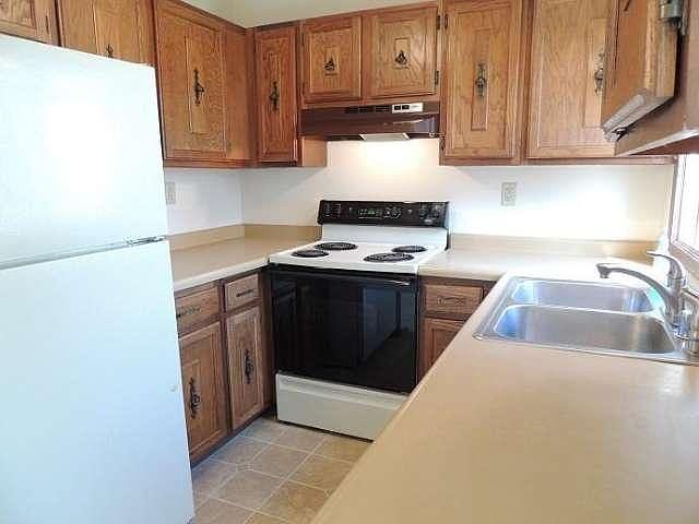 1st image of 135 Fountain Ave
